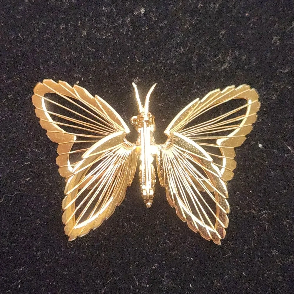 Vintage Gold Tone 3D monet Layered Butterfly Brooch Pin Openwork Filigree Design